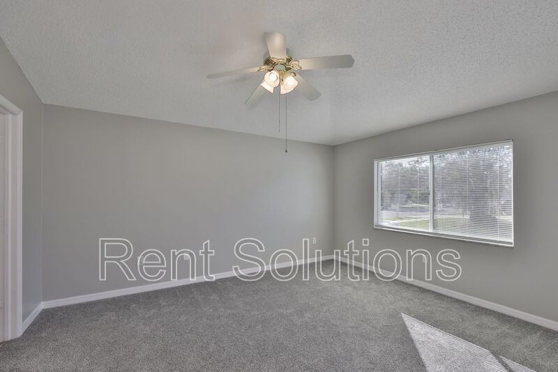 Beautiful 3 Bedroom 2 Bathroom Home! property image