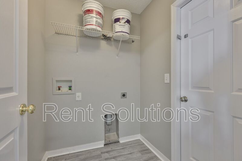 Beautiful 3 Bedroom 2 Bathroom Home! property image