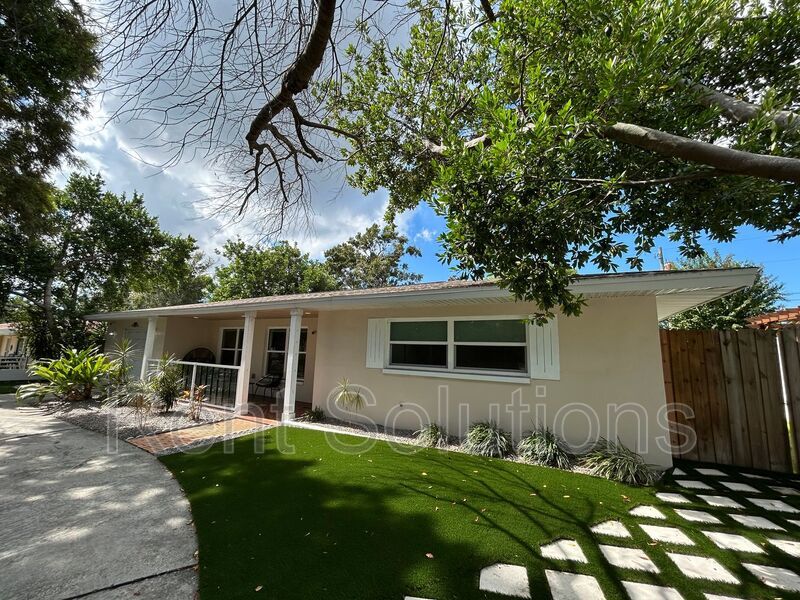 Stunning Fully Remodeled 3BR/2BA Clearwater Home with Oversized Garage! property image