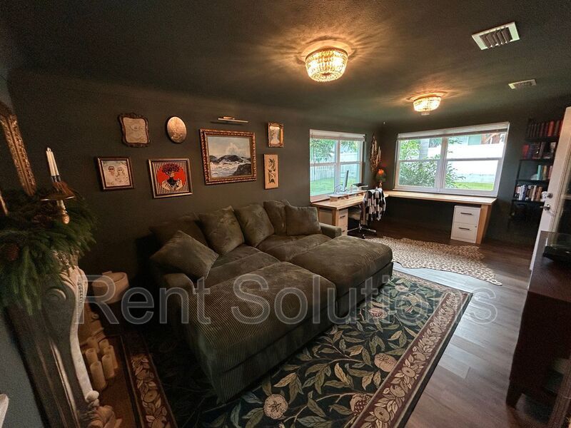 Stunning Fully Remodeled 3BR/2BA Clearwater Home with Oversized Garage! property image