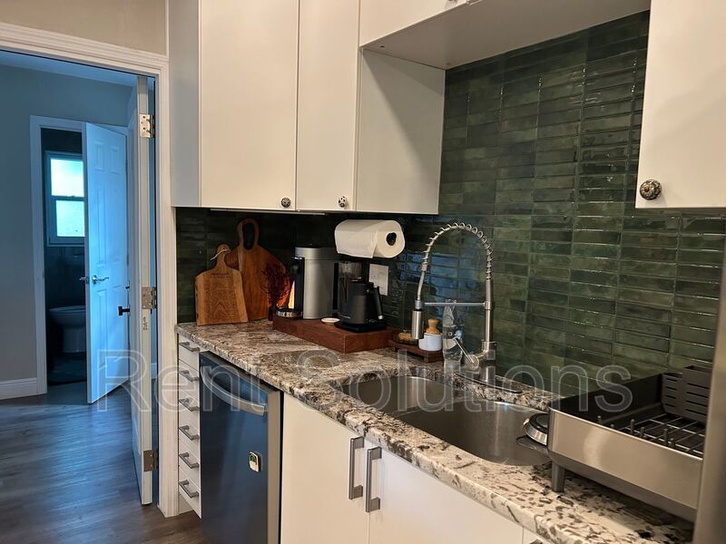 Stunning Fully Remodeled 3BR/2BA Clearwater Home with Oversized Garage! property image