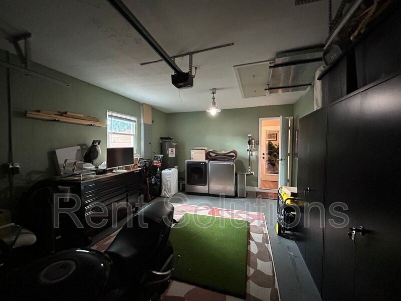 Stunning Fully Remodeled 3BR/2BA Clearwater Home with Oversized Garage! property image