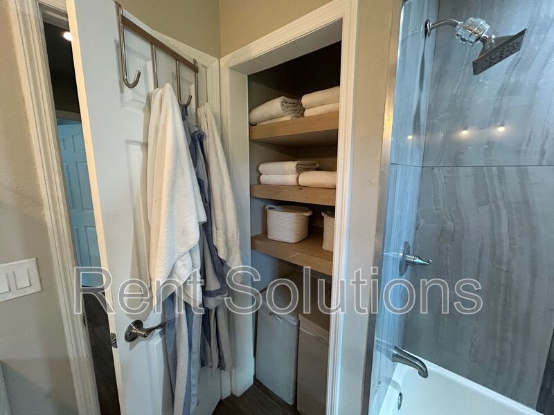 Stunning Fully Remodeled 3BR/2BA Clearwater Home with Oversized Garage! property image