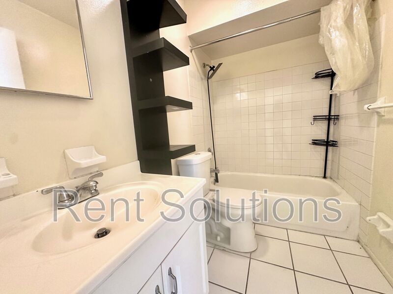 2BR/1BA Duplex in Largo Available Now! property image