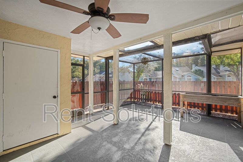 Large 3BR/2.5BA Townhouse property image