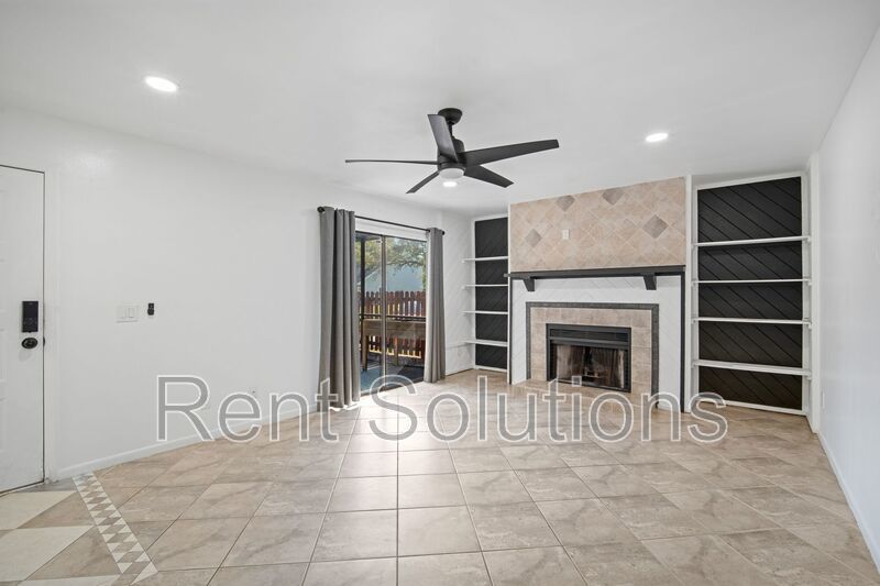 Large 3BR/2.5BA Townhouse property image
