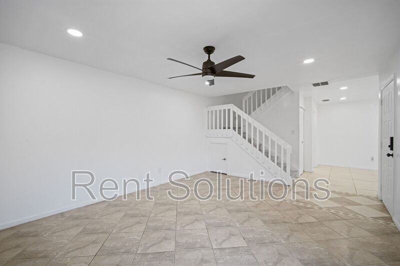 Large 3BR/2.5BA Townhouse property image