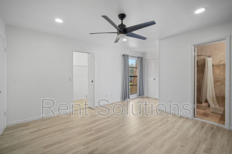Large 3BR/2.5BA Townhouse property image