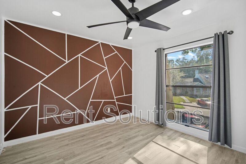 Large 3BR/2.5BA Townhouse property image