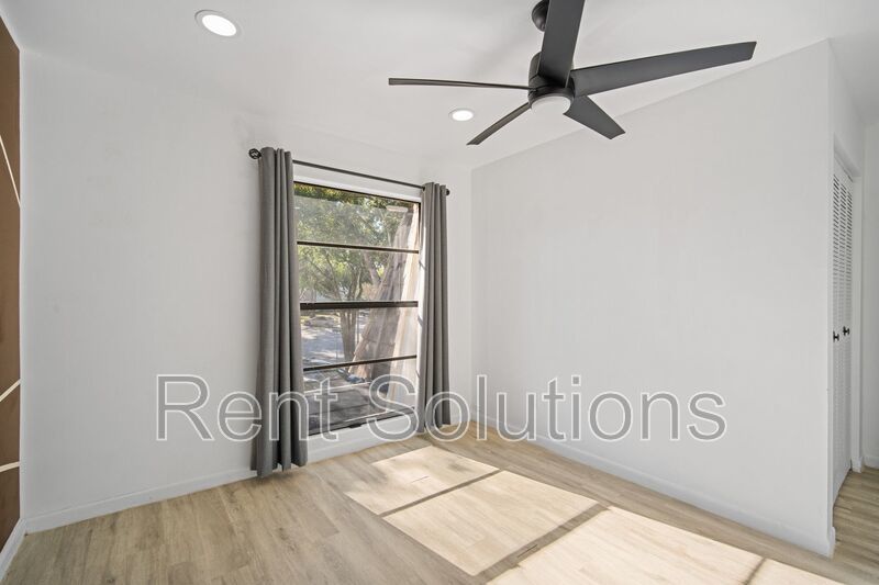 Large 3BR/2.5BA Townhouse property image