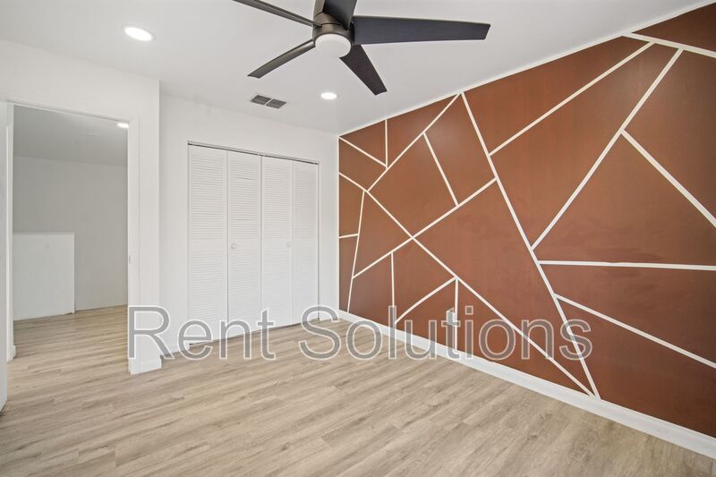 Large 3BR/2.5BA Townhouse property image