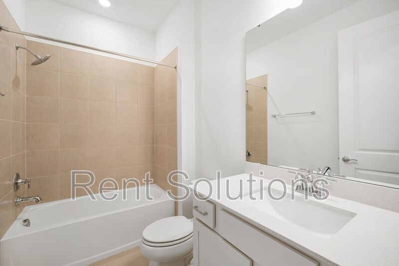 MOVE-IN READY — AVAILABLE NOW! Beautiful 3 Bed 2 Bath New Construction Home in Spencer Glen, Riverview! property image