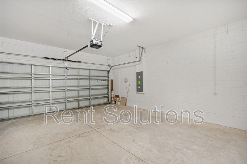 MOVE-IN READY — AVAILABLE NOW! Beautiful 3 Bed 2 Bath New Construction Home in Spencer Glen, Riverview! property image