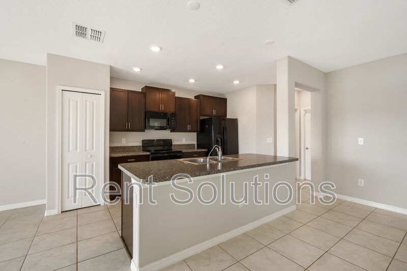 Newer Spacious Well Laid Out 4BD /2.5BA Home with Oversize Master Suite property image