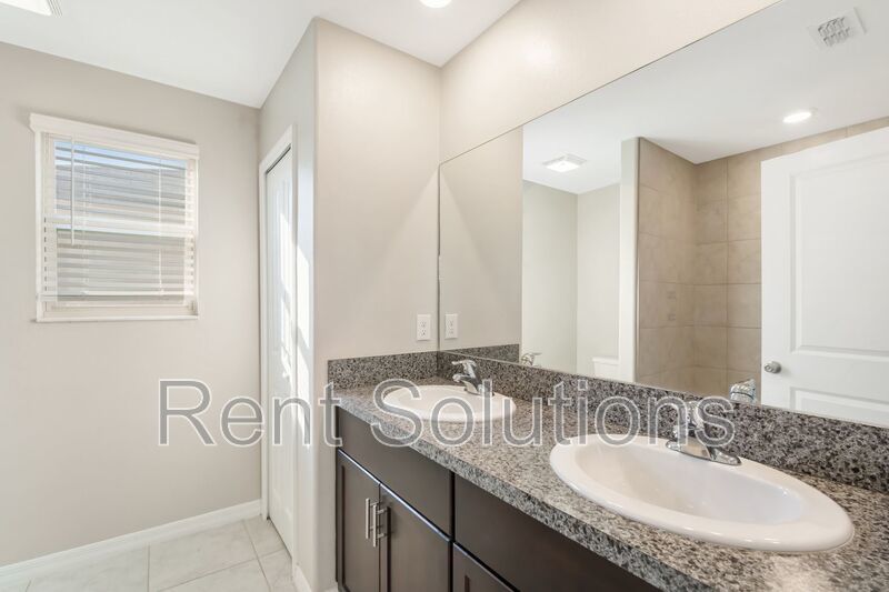 Newer Spacious Well Laid Out 4BD /2.5BA Home with Oversize Master Suite property image