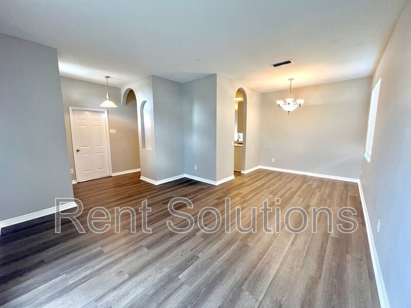 Stunning 4BD/2BTH Home in Cross Creek with Loads of Upgrades! property image