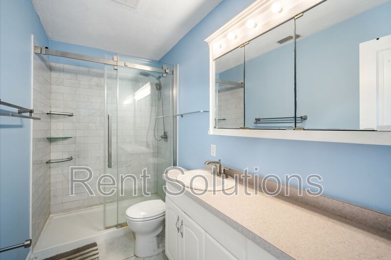 Prime South Tampa Gem: 3 Bed, 2 Bath Haven Near MacDill AFB & More! property image