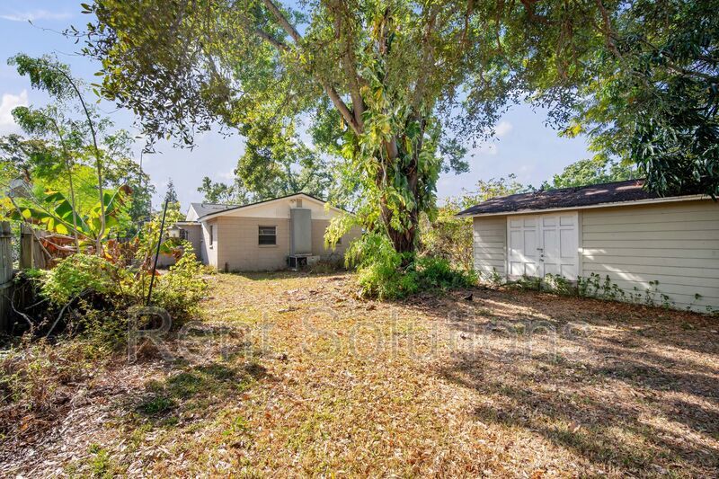 Prime South Tampa Gem: 3 Bed, 2 Bath Haven Near MacDill AFB & More! property image