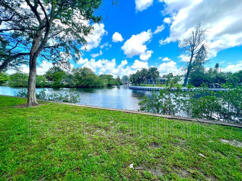 Completely Renovated 1BD/1BTH Ground Floor Unit with Water Views! property image