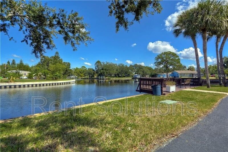 Completely Renovated 1BD/1BTH Ground Floor Unit with Water Views! property image