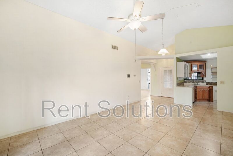 Great Hampton Park 4BR/2BA with Bonus Room and Fenced Yard property image