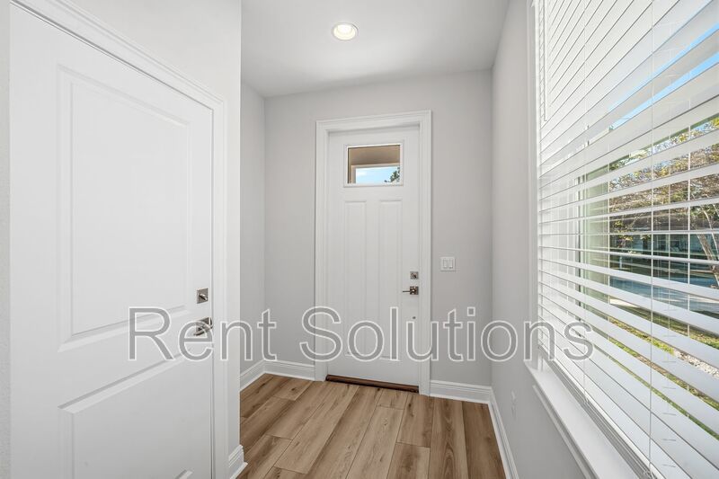 Brand New 3BR/2.5BA South Tampa Townhome with One Car Attached Garage property image