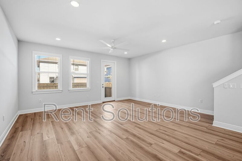 Brand New 3BR/2.5BA South Tampa Townhome with One Car Attached Garage property image