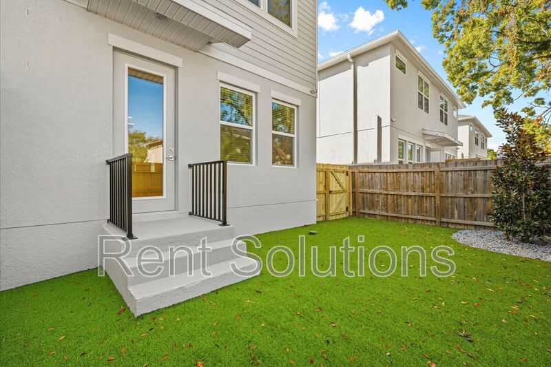 Brand New 3BR/2.5BA South Tampa Townhome with One Car Attached Garage property image