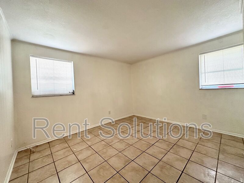 FANTASTIC 3BR/1BA SINGLE FAMILY HOME in RIDGE CREST ACRES SUBDIVISION property image