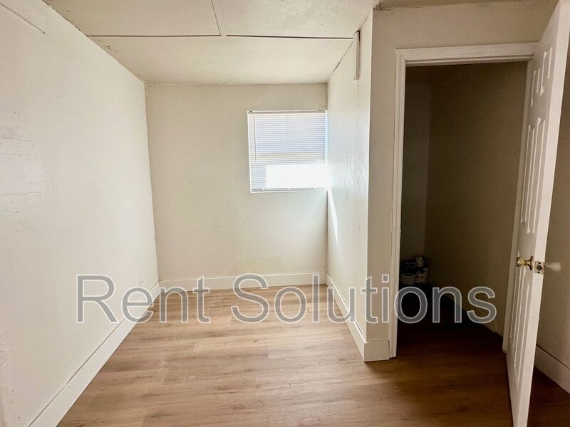 FANTASTIC 3BR/1BA SINGLE FAMILY HOME in RIDGE CREST ACRES SUBDIVISION property image