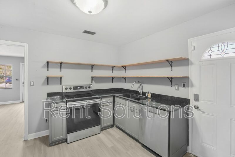 Will Not Last Seminole Heights 3/1 Deal!! property image