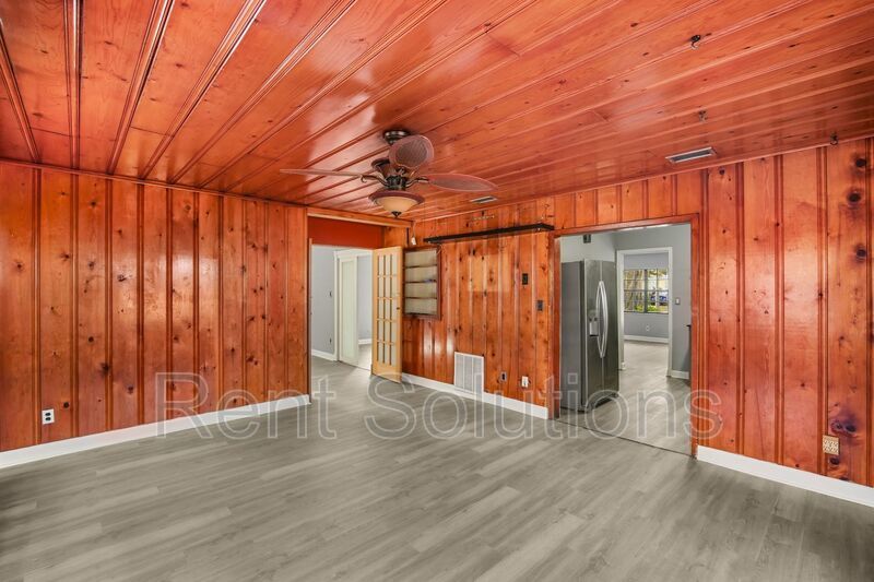 Will Not Last Seminole Heights 3/1 Deal!! property image