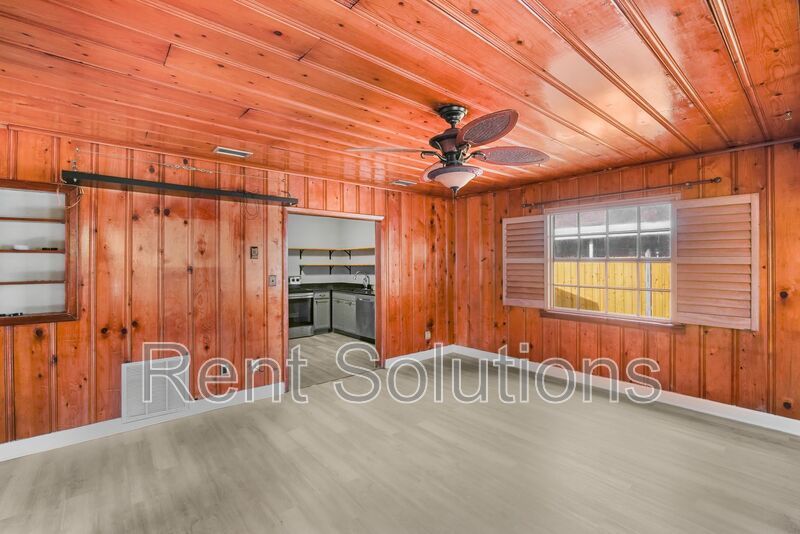 Will Not Last Seminole Heights 3/1 Deal!! property image