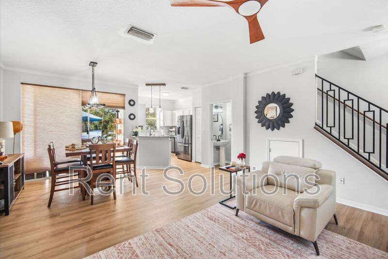 Stylishly Updated Townhome in Sought-After Country Chase Community property image