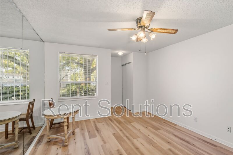 Charming 2-Bedroom Townhome in South Tampa property image