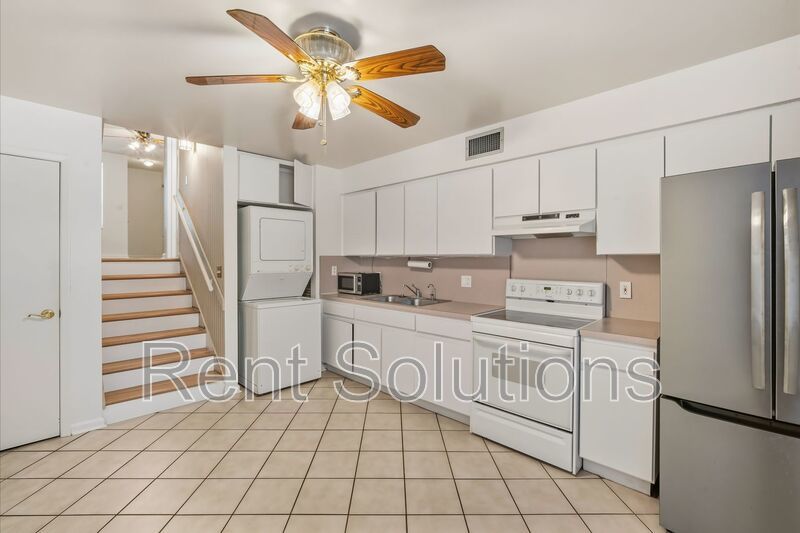 Charming 2-Bedroom Townhome in South Tampa property image
