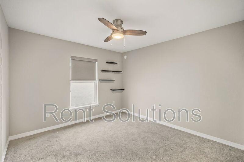 Modern 3-Bedroom Single-Story Home with 2-Car Garage in Ridgewood South property image