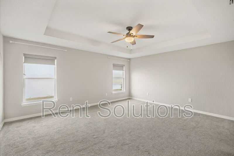 Modern 3-Bedroom Single-Story Home with 2-Car Garage in Ridgewood South property image