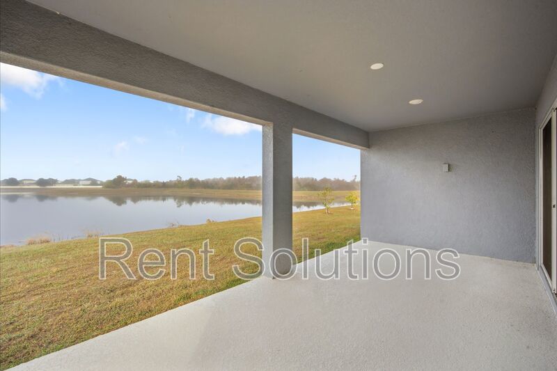 Modern 3-Bedroom Single-Story Home with 2-Car Garage in Ridgewood South property image