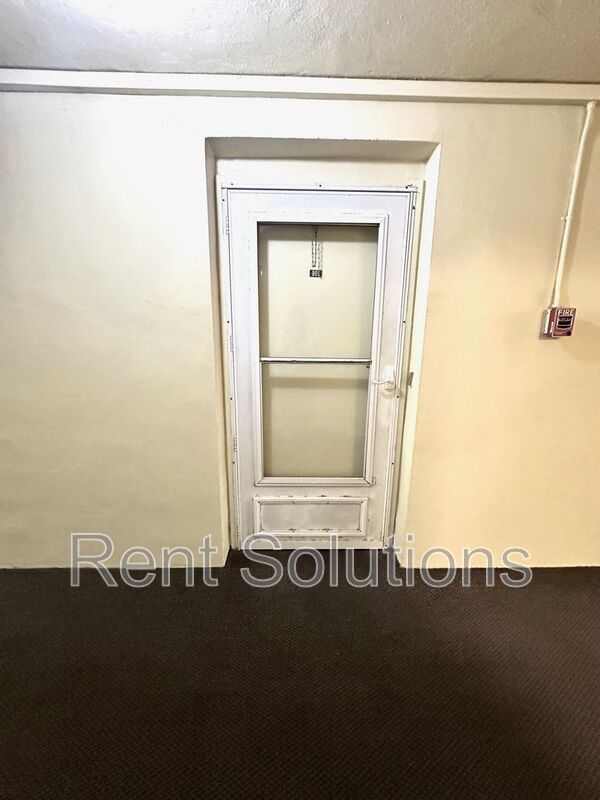 Gorgeous remodeled efficiency in Sea Towers off Duhme Road! Annual/Unfurnished in gated 55+ community property image