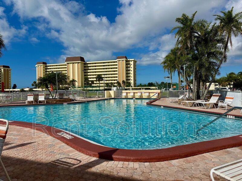 Gorgeous remodeled efficiency in Sea Towers off Duhme Road! Annual/Unfurnished in gated 55+ community property image