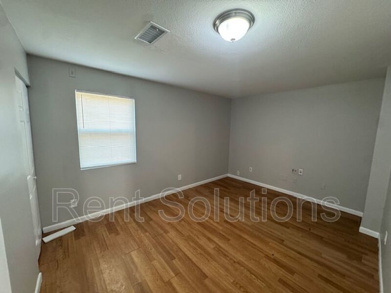 Charming 2 bedroom property image