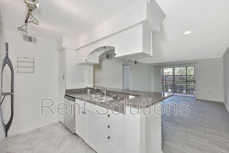 Spacious 2-bedroom, 2-bath condo in the Fountains at Countryside, Gated Community! property image