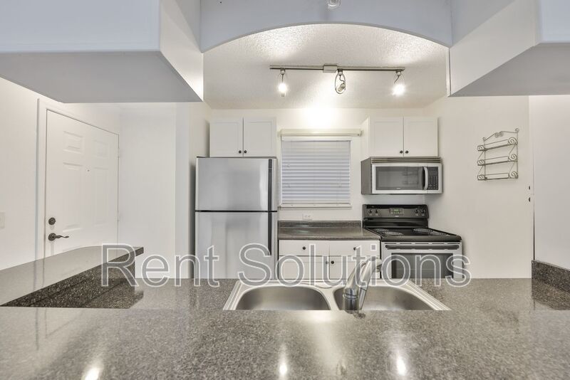 Spacious 2-bedroom, 2-bath condo in the Fountains at Countryside, Gated Community! property image