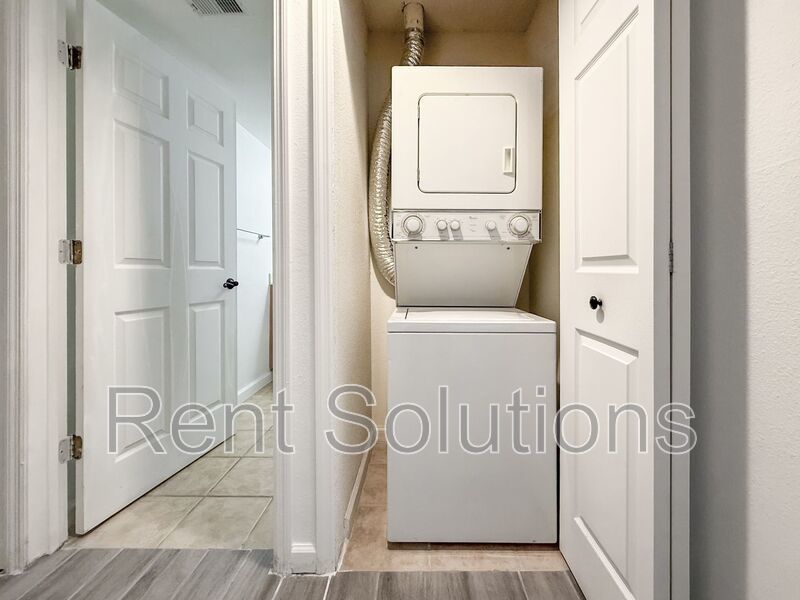 Spacious 2-bedroom, 2-bath condo in the Fountains at Countryside, Gated Community! property image