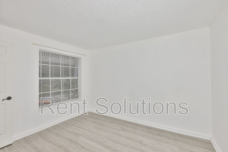 Spacious 2-bedroom, 2-bath condo in the Fountains at Countryside, Gated Community! property image