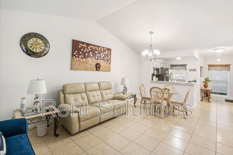 Fully Furnished First-Floor Condo in Active 55+ Sun City Center property image