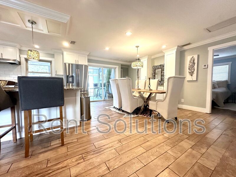 Stunning, 4BR/3BA HOME IN DEL ORO GARDENS SUB! ANNUAL/Furnished! property image