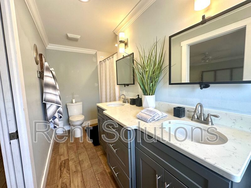 Stunning, 4BR/3BA HOME IN DEL ORO GARDENS SUB! ANNUAL/Furnished! property image