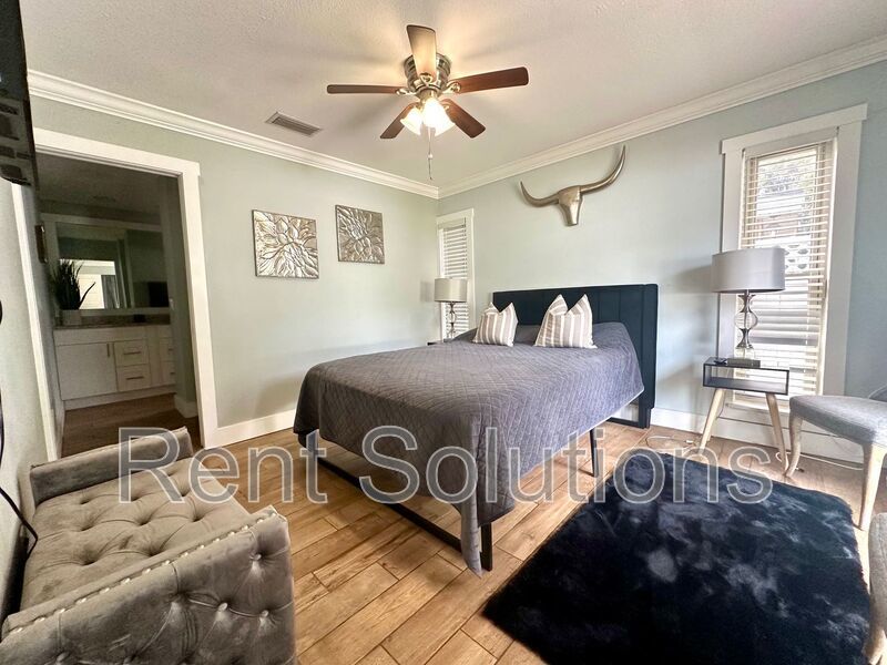 Stunning, 4BR/3BA HOME IN DEL ORO GARDENS SUB! ANNUAL/Furnished! property image